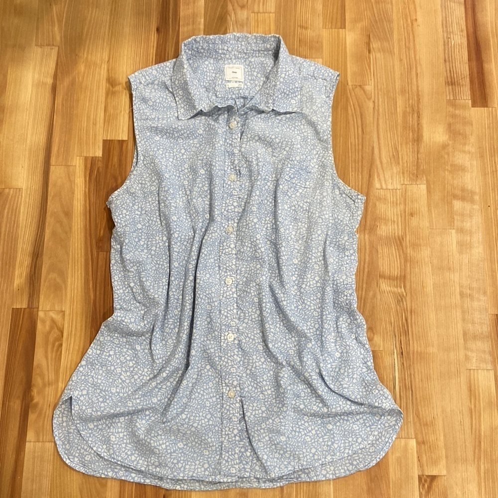 Gap Light Blue Floral Print Button up Top Women’s Size Large